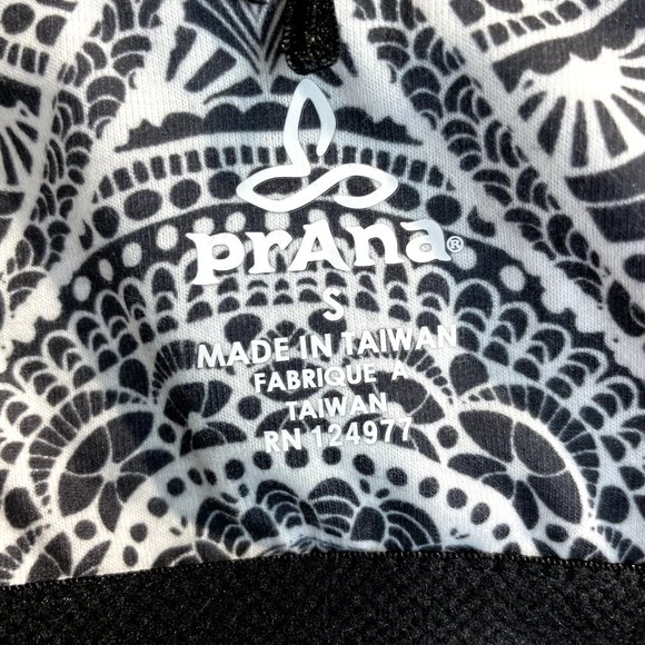 Prana Dress Small Black White Lexi Built in Bra Geometric Athletic A-Line Casual - Picture 11 of 13